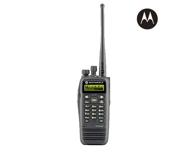 摩托羅拉 XIR P8260 數(shù)字對(duì)講機(jī)